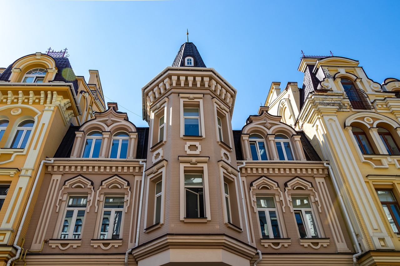 Ce Trebuie Să Știi Când Cumperi Un Apartament Vechi